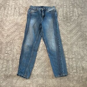 BDG Mom Jean 100% Cotton Size 26